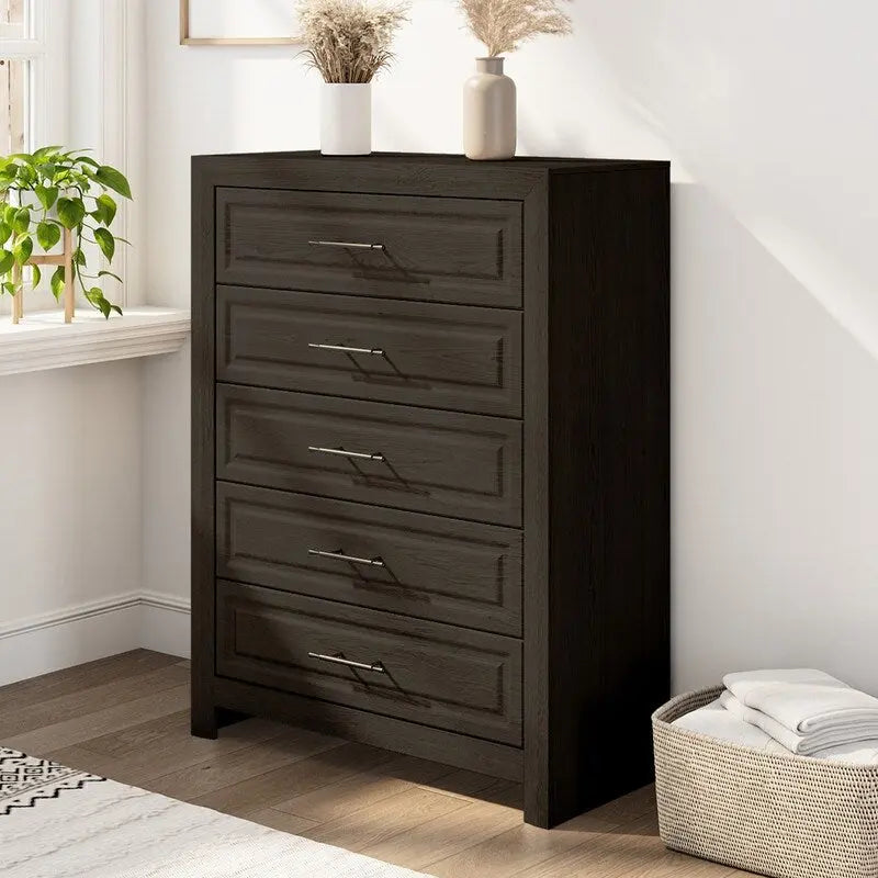 Commode à 5 tiroirs au fini boisé
