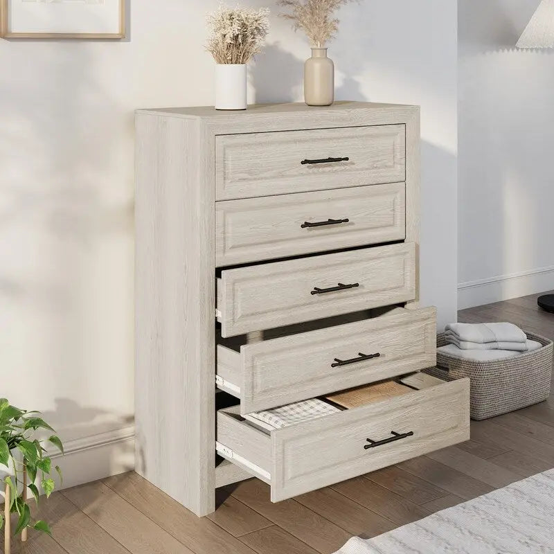 Commode à 5 tiroirs au fini boisé