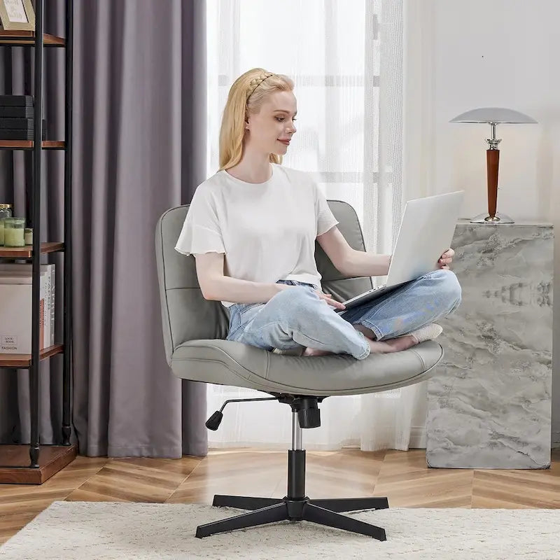 Fauteuil inclinable pivotant sans accoudoirs avec assise large rembourrée et hauteur réglable
