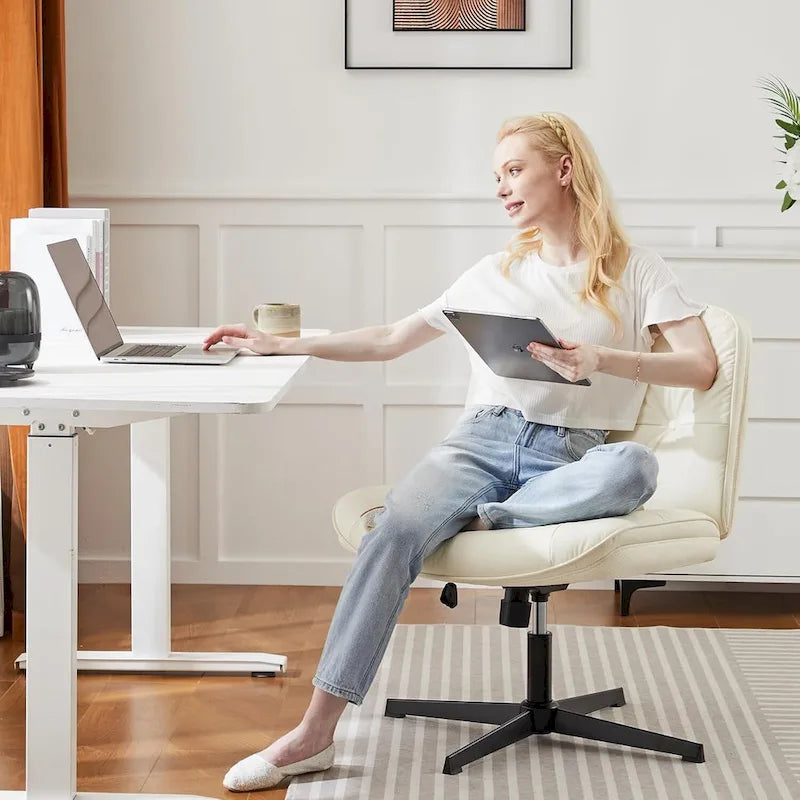 Fauteuil inclinable pivotant sans accoudoirs avec assise large rembourrée et hauteur réglable