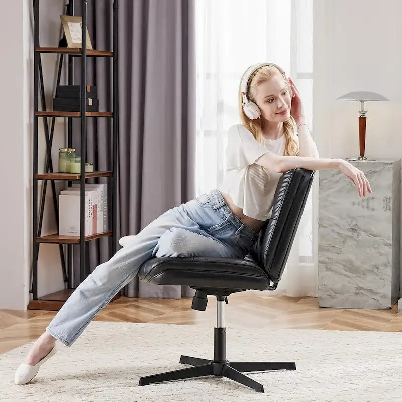 Fauteuil inclinable pivotant sans accoudoirs avec assise large rembourrée et hauteur réglable