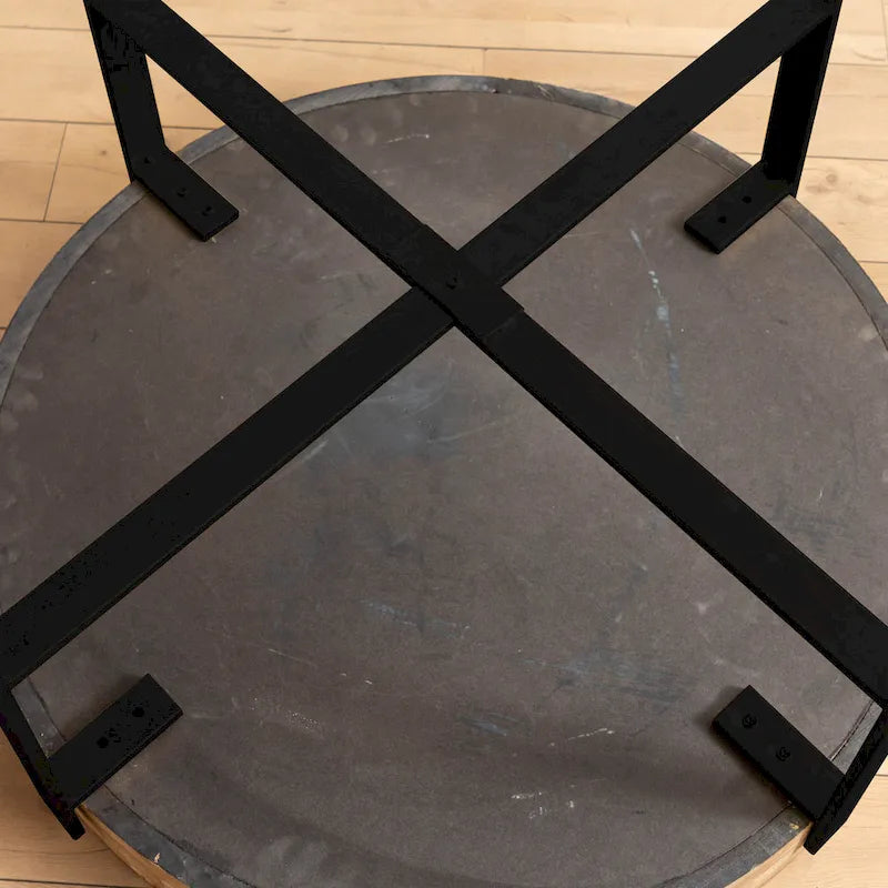 Table basse ronde avec plateau en bois et pieds croisés en métal