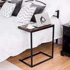 Table d'appoint en C avec structure en acier – 55,9 x 35,6 x 66 cm, Noyer