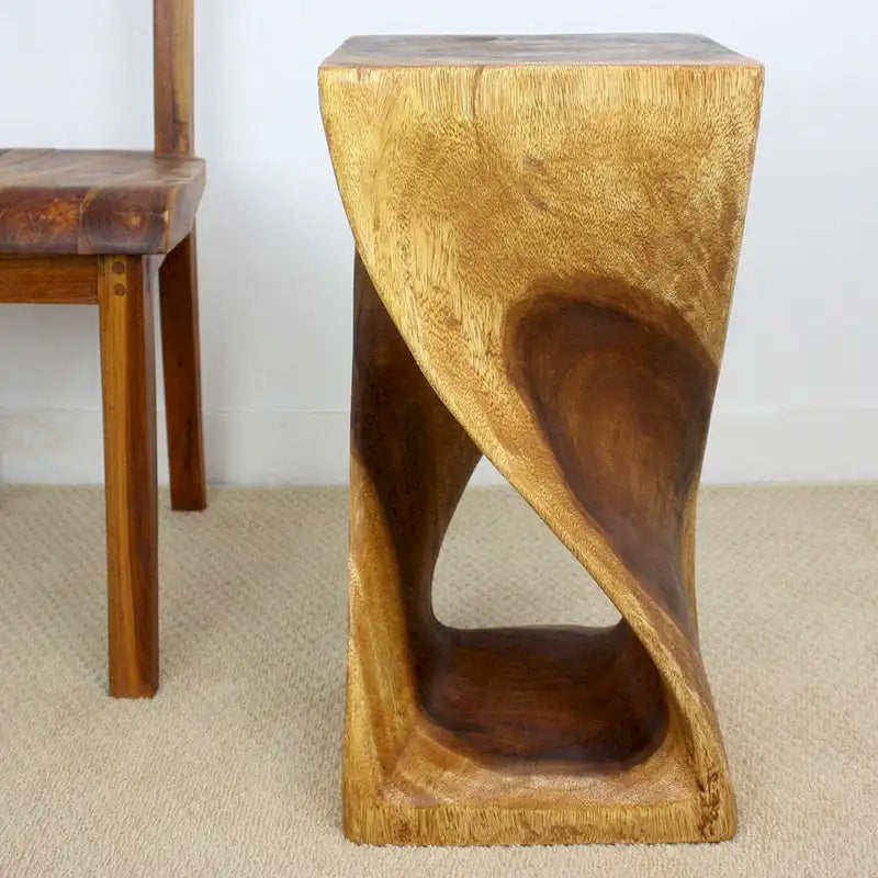Tabouret torsadé en bois massif 30,5 x 30,5 x 58,4 cm – Fini à l'huile de noyer