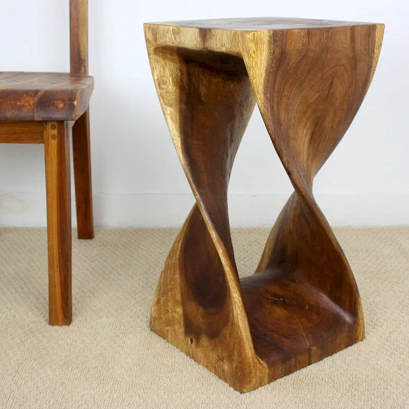 Tabouret torsadé en bois massif 30,5 x 30,5 x 58,4 cm – Fini à l'huile de noyer
