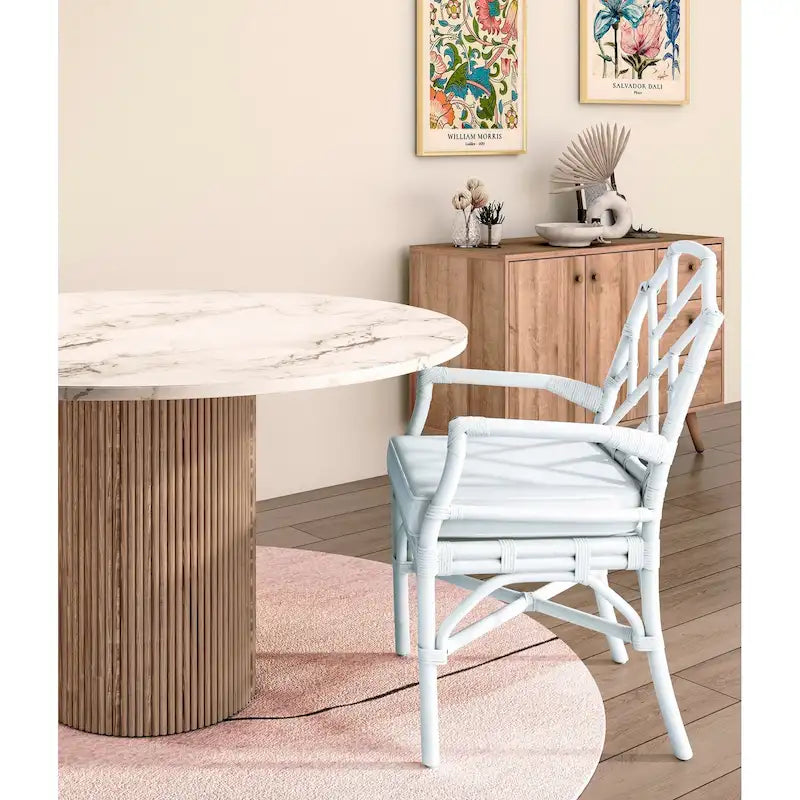 Fauteuil en rotin avec structure de style Chippendale