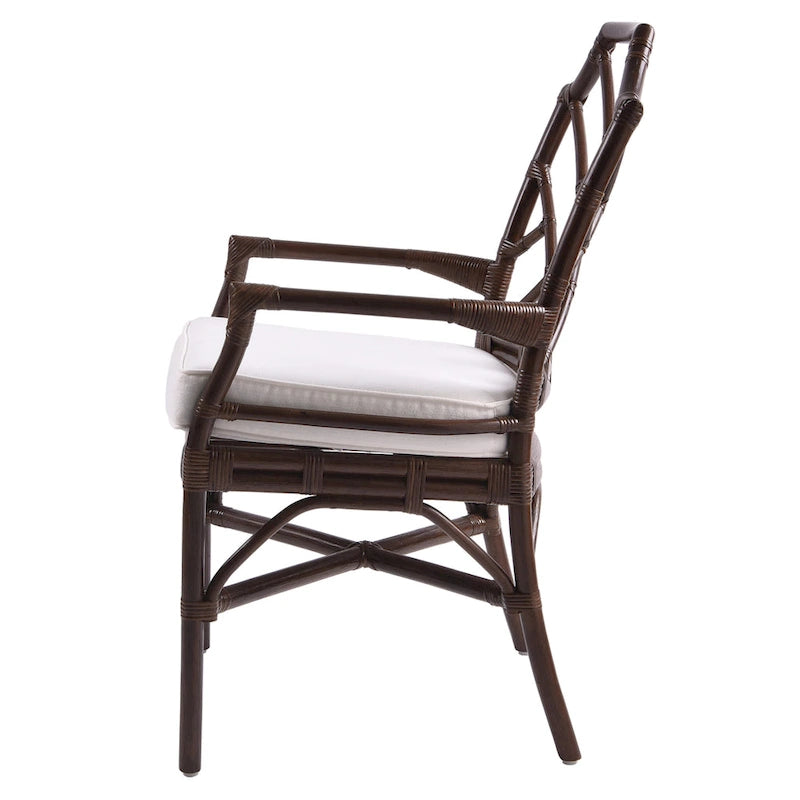 Fauteuil en rotin avec structure de style Chippendale
